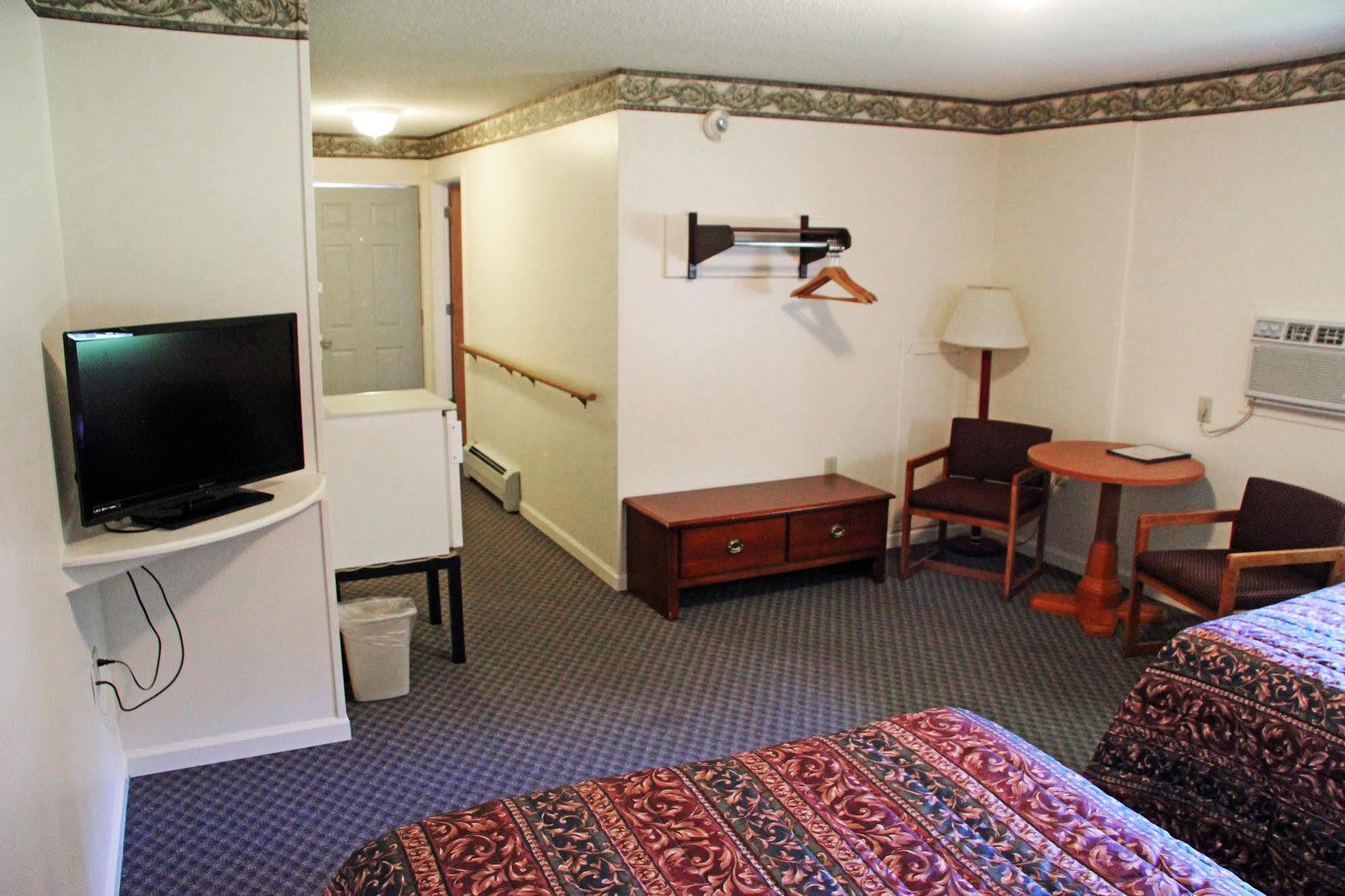 Potsdam Inn Dış mekan fotoğraf